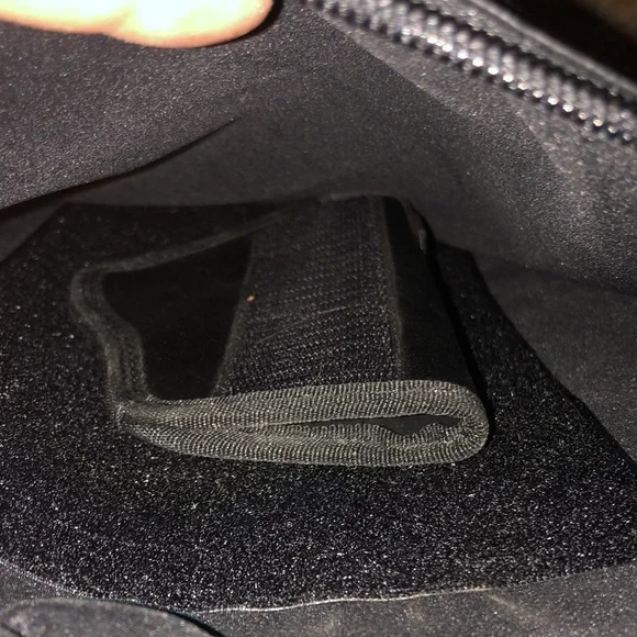 COPY - NWT concealed carry black purse in excellent shape - Picture 9 of 12